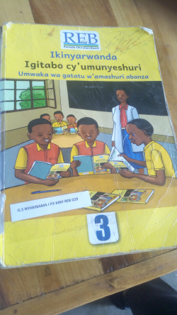 Librarika: IKINYARWANDA: Umwaka Wa Gatatu. Igitabo Cy' Umunyeshuri